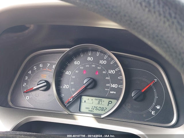Toyota RAV4 LE 2015 JTMBFREV9FJ048583 Image 15