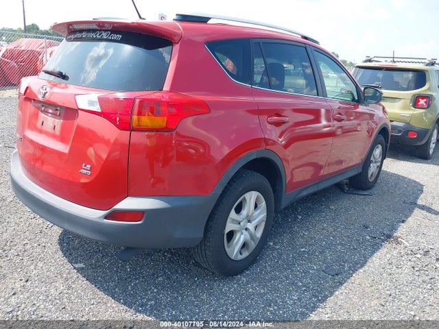 Toyota RAV4 LE 2015 JTMBFREV9FJ048583 Image 4