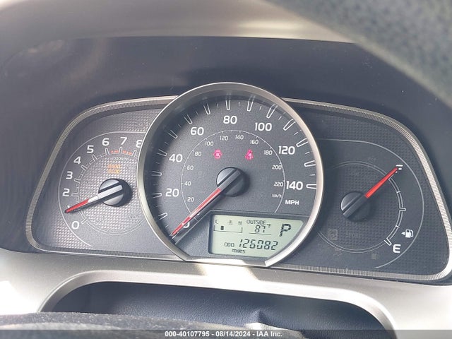 Toyota RAV4 LE 2015 JTMBFREV9FJ048583 Image 7