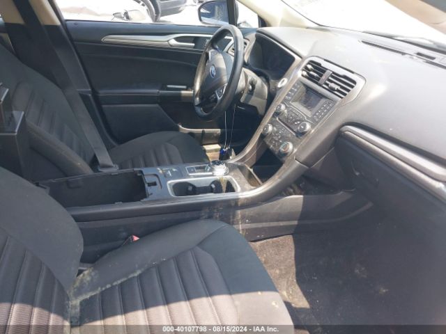3FA6P0H78HR370637 Ford FUSION SE