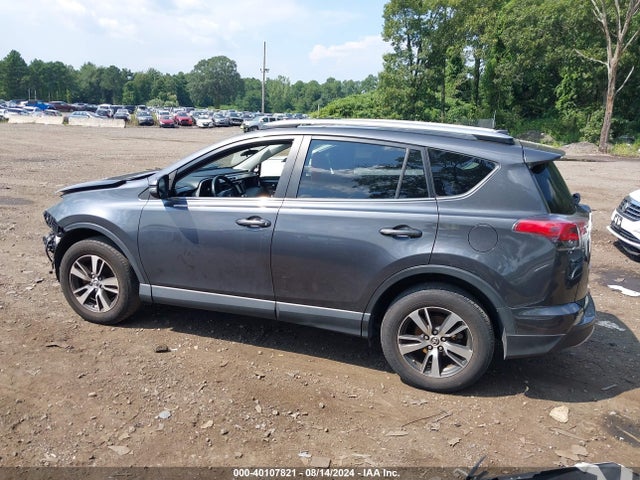Toyota Rav4 Xle 2017 JTMRFREV8HD216584 Image 14