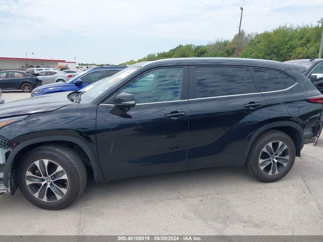 Toyota Highlander Xle 2024 5TDKDRAH5RS537091 Image 15