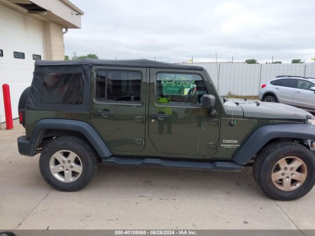 1C4BJWDG9FL602600 Jeep Wrangler Unlimited Sport