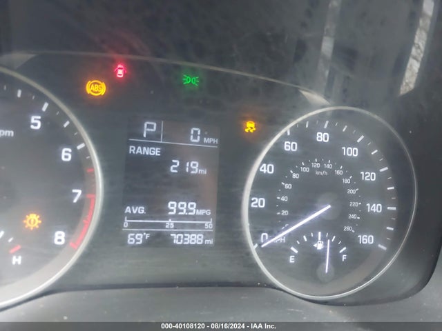Hyundai ELANTRA SE 2018 KMHD74LF6JU452836 Image 7