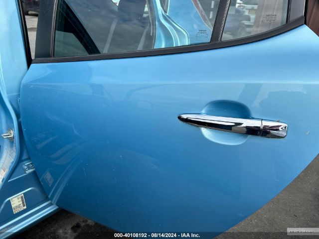 1N4AZ0CP2FC326074 Nissan LEAF SV