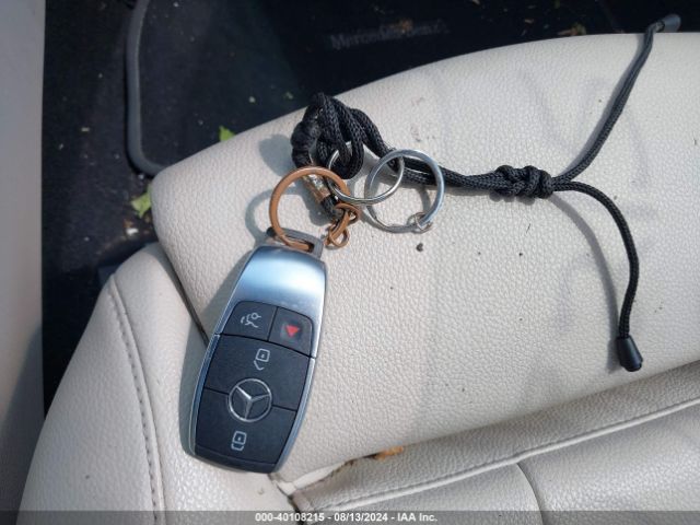 WDD3G4EB9KW001468 Mercedes-Benz A 220