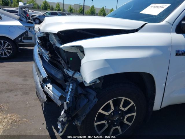 5TFEY5F1XHX216811 Toyota Tundra Sr5 5.7l V8