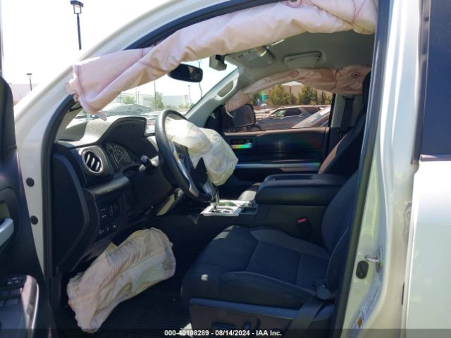 5TFEY5F1XHX216811 Toyota Tundra Sr5 5.7l V8