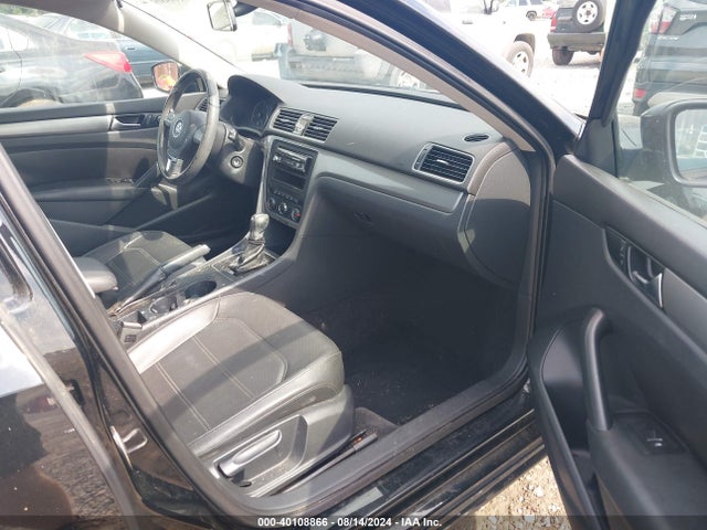 Volkswagen Passat 2.5l Wolfsburg Edition 2014 1VWAP7A31EC007169 Image 5
