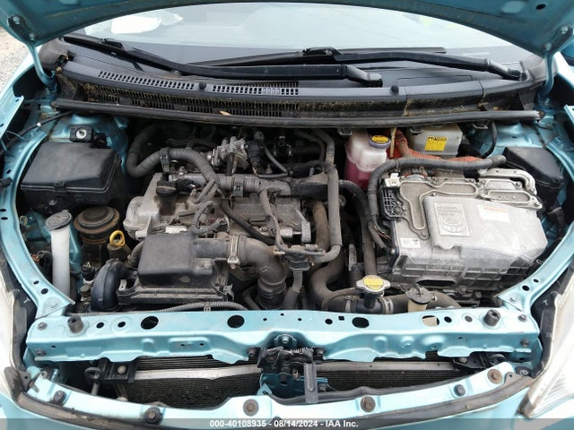 JTDKDTB38E1083264 Toyota Prius C Two