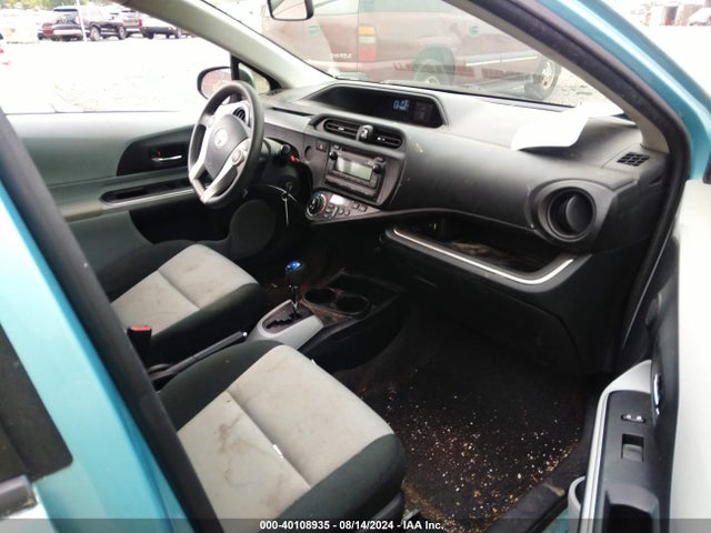 JTDKDTB38E1083264 Toyota Prius C Two