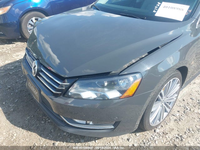 1VWBT7A32FC003469 Volkswagen Passat 1.8t Sport