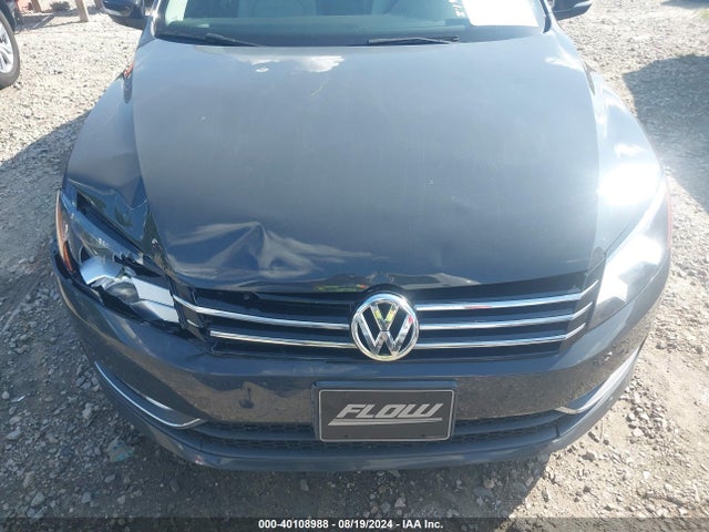 1VWBT7A32FC003469 Volkswagen Passat 1.8t Sport