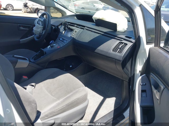 Toyota Prius 2014 JTDKN3DU8E0384268 Image 17