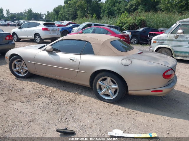 1997 JAGUAR XK8 SAJGX2748VC009891 Photo 2