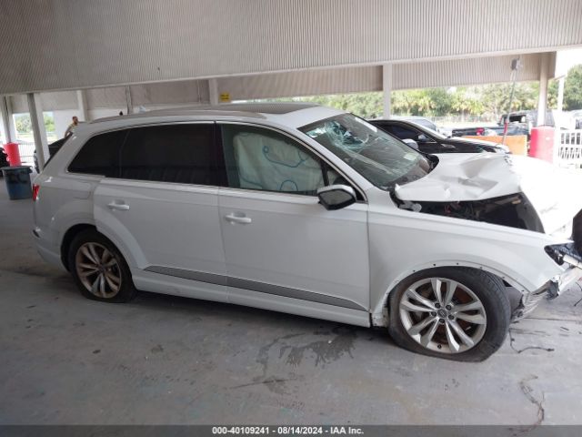 WA1LHAF7XHD051648 Audi Q7 2.0t Premium