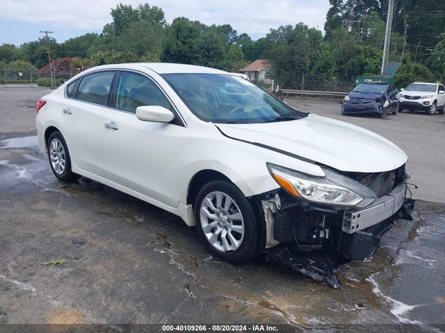 2017 1N4AL3AP8HC184662 main image