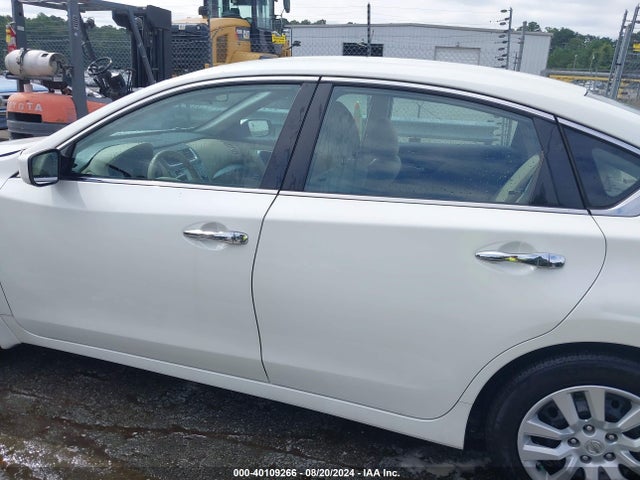 Nissan Altima 2.5 S 2017 1N4AL3AP8HC184662 Image 15
