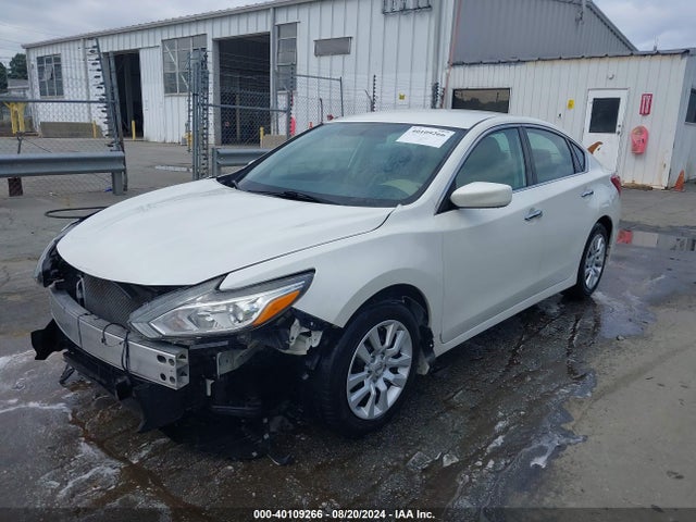 Nissan Altima 2.5 S 2017 1N4AL3AP8HC184662 Image 2