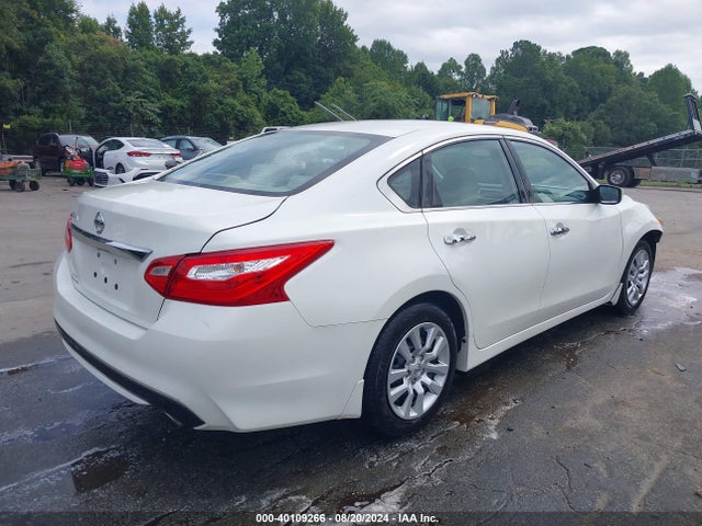 Nissan Altima 2.5 S 2017 1N4AL3AP8HC184662 Image 4