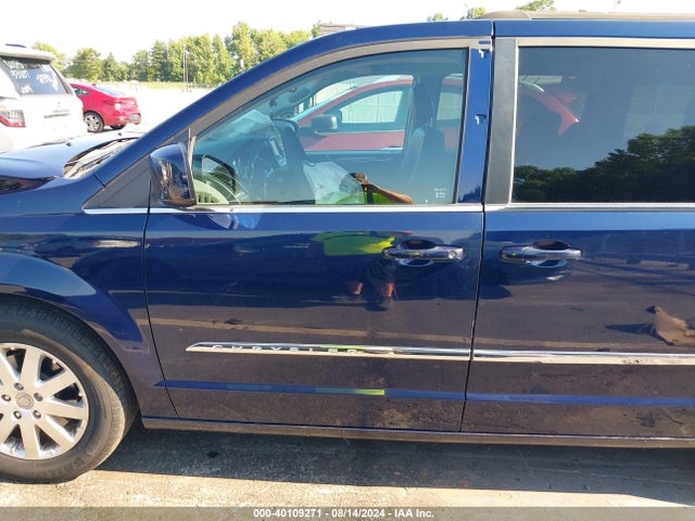 2C4RC1BG7FR672747 Chrysler Town & Country Touring