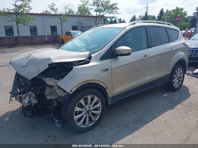 Ford Escape Titanium 2017 1FMCU0JD1HUD26943 Image 2