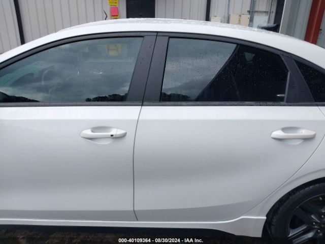 3KPF34AD5ME405956 KIA Forte Gt-line