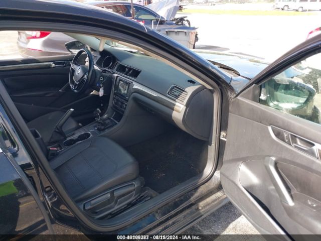 1VWBS7A33GC033732 Volkswagen Passat 1.8t Se