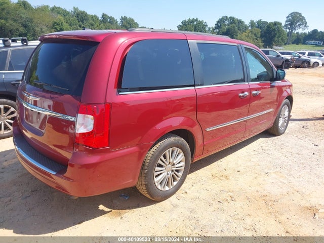 2C4RC1CG8GR190630 Chrysler Town & Country Touring-l Anniversary Edition