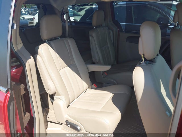 2C4RC1CG8GR190630 Chrysler Town & Country Touring-l Anniversary Edition