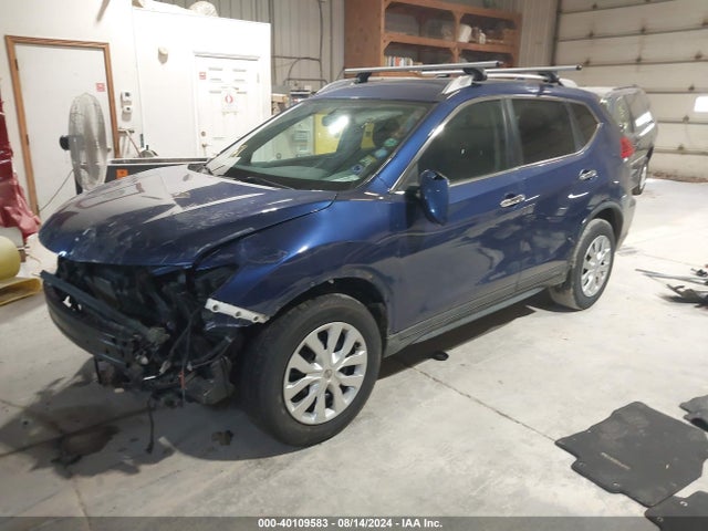 Nissan ROGUE S 2017 KNMAT2MVXHP524305 Image 2