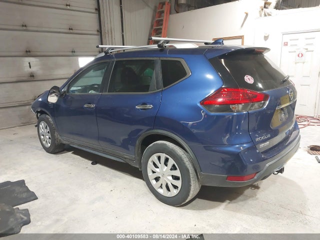 Nissan ROGUE S 2017 KNMAT2MVXHP524305 Image 3