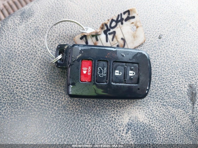 Toyota Rav4 Limited 2017 2T3DFREV3HW568565 Image 11