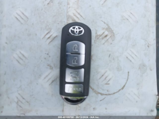 3MYDLBYV8HY176088 Toyota YARIS IA