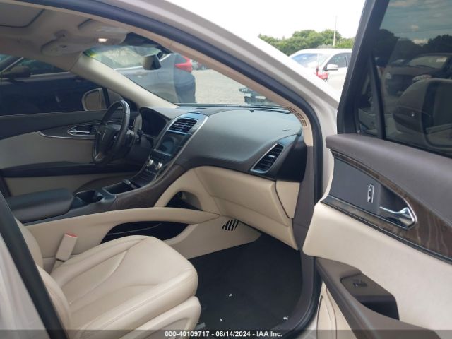 2LMPJ6K99KBL42526 Lincoln Nautilus Select