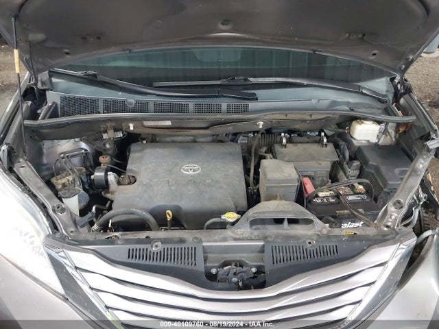 Toyota Sienna Xle 7 Passenger 2015 5TDDK3DC9FS106664 Image 10