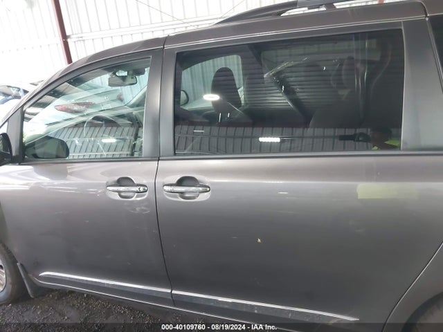 Toyota Sienna Xle 7 Passenger 2015 5TDDK3DC9FS106664 Image 14