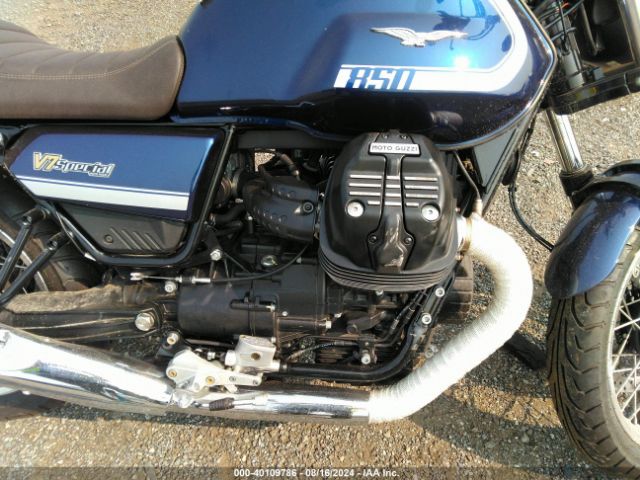 2021 MOTO GUZZI V7 ZGUKZUB07MM000172 Photo 7