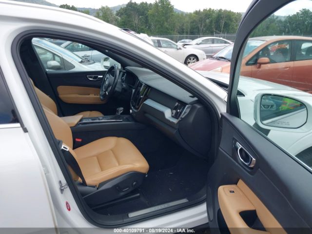 YV4A22RK3J1031962 Volvo Xc60 T6 Momentum