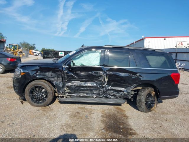 1FMJU1HTXNEA61665 Ford Expedition Xlt