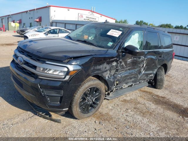 1FMJU1HTXNEA61665 Ford Expedition Xlt