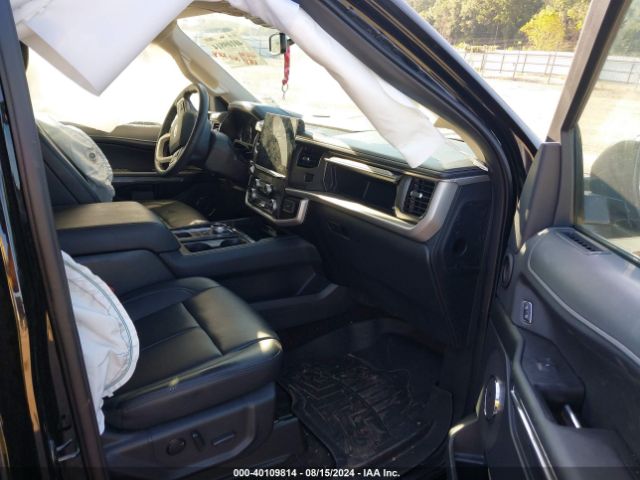 1FMJU1HTXNEA61665 Ford Expedition Xlt