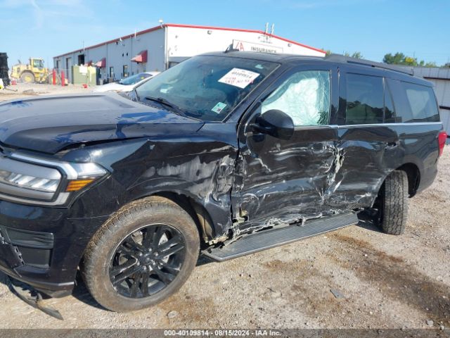 1FMJU1HTXNEA61665 Ford Expedition Xlt