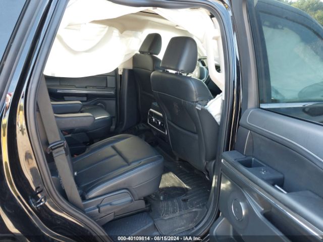 1FMJU1HTXNEA61665 Ford Expedition Xlt