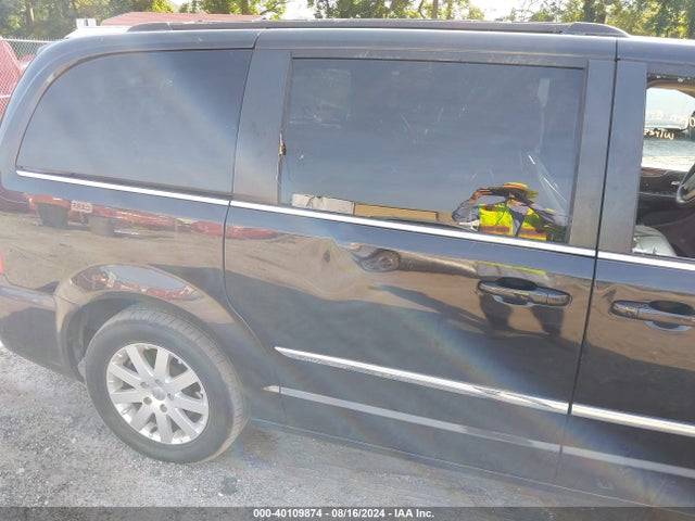 2C4RC1BG2FR675121 Chrysler Town & Country Touring