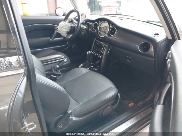 2006 MINI COOPER WMWRC33576TJ77382 Photo 4