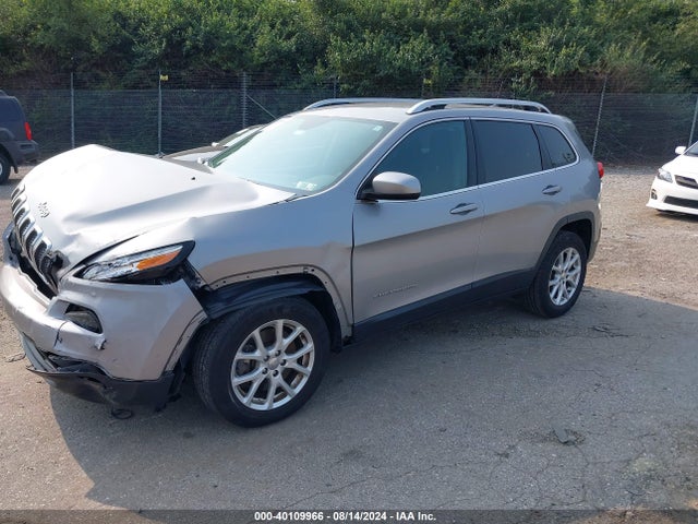 1C4PJMCS4HW601145 Jeep Cherokee Latitude 4x4