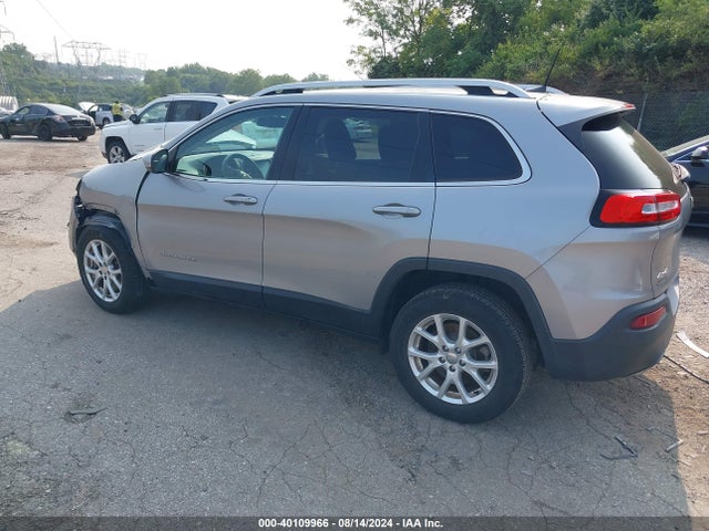 1C4PJMCS4HW601145 Jeep Cherokee Latitude 4x4