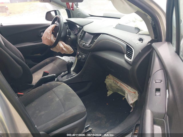 Chevrolet TRAX LS 2017 3GNCJKSB5HL279732 Image 5
