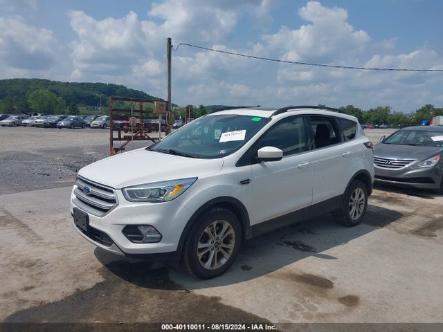 Ford ESCAPE SE 2017 1FMCU9GD8HUB98096 Image 2